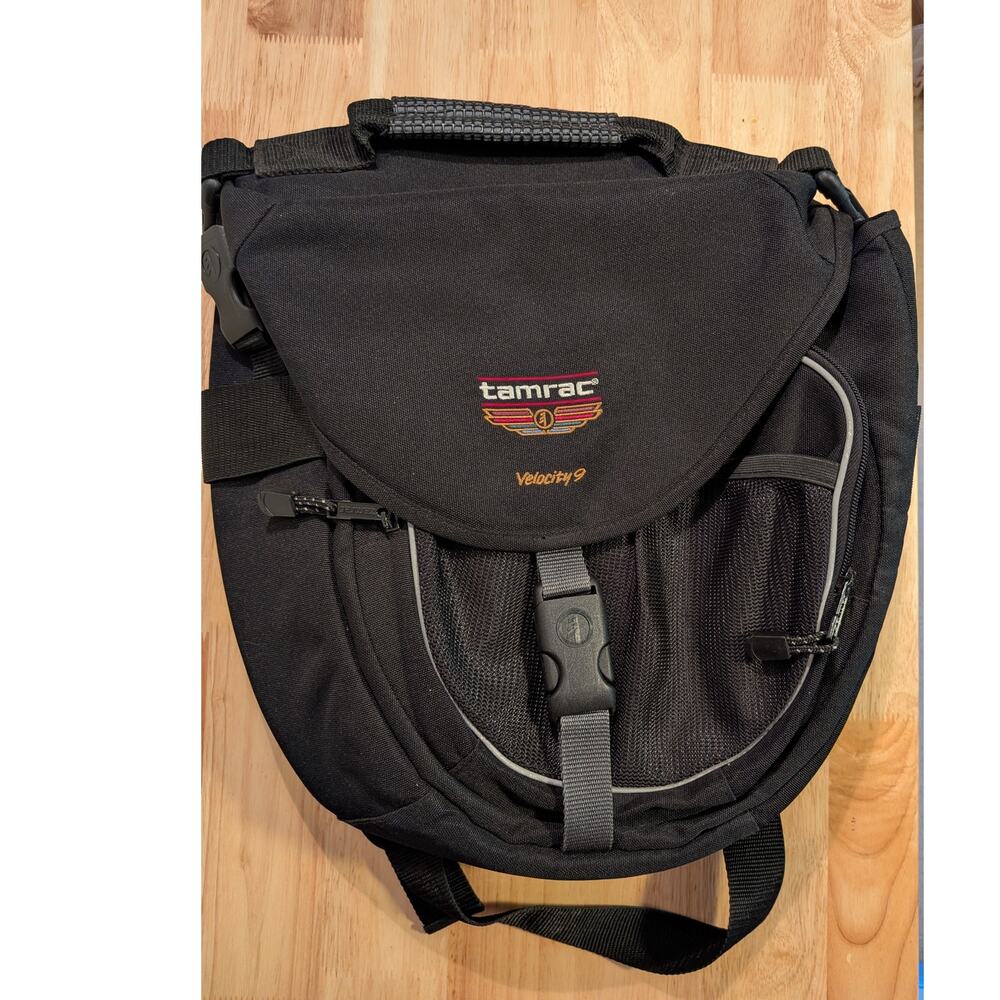 TAMRAC Velocity 9 5769 Camera Sling Backpack Black Padded DSLR Gear Bag